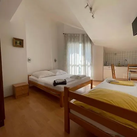 Apartment Dora