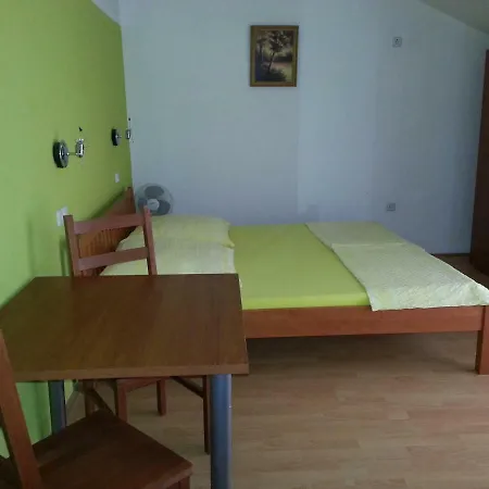 Apartment Dora
